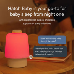 Hatch Baby emitiendo luz suave y sonido en habitación, mejora ambiente de sueño