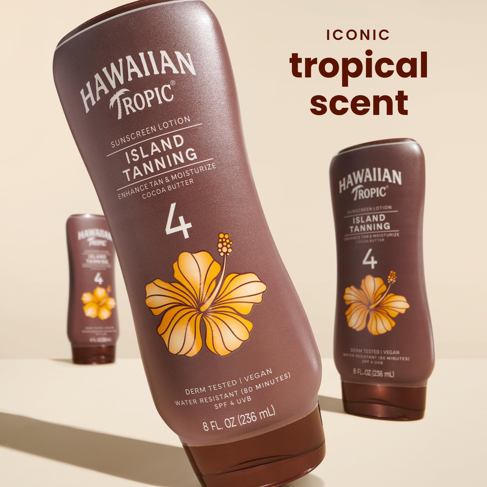 Hawaiian Tropic textura cremosa en mano que demuestra absorción rápida y hidratación
