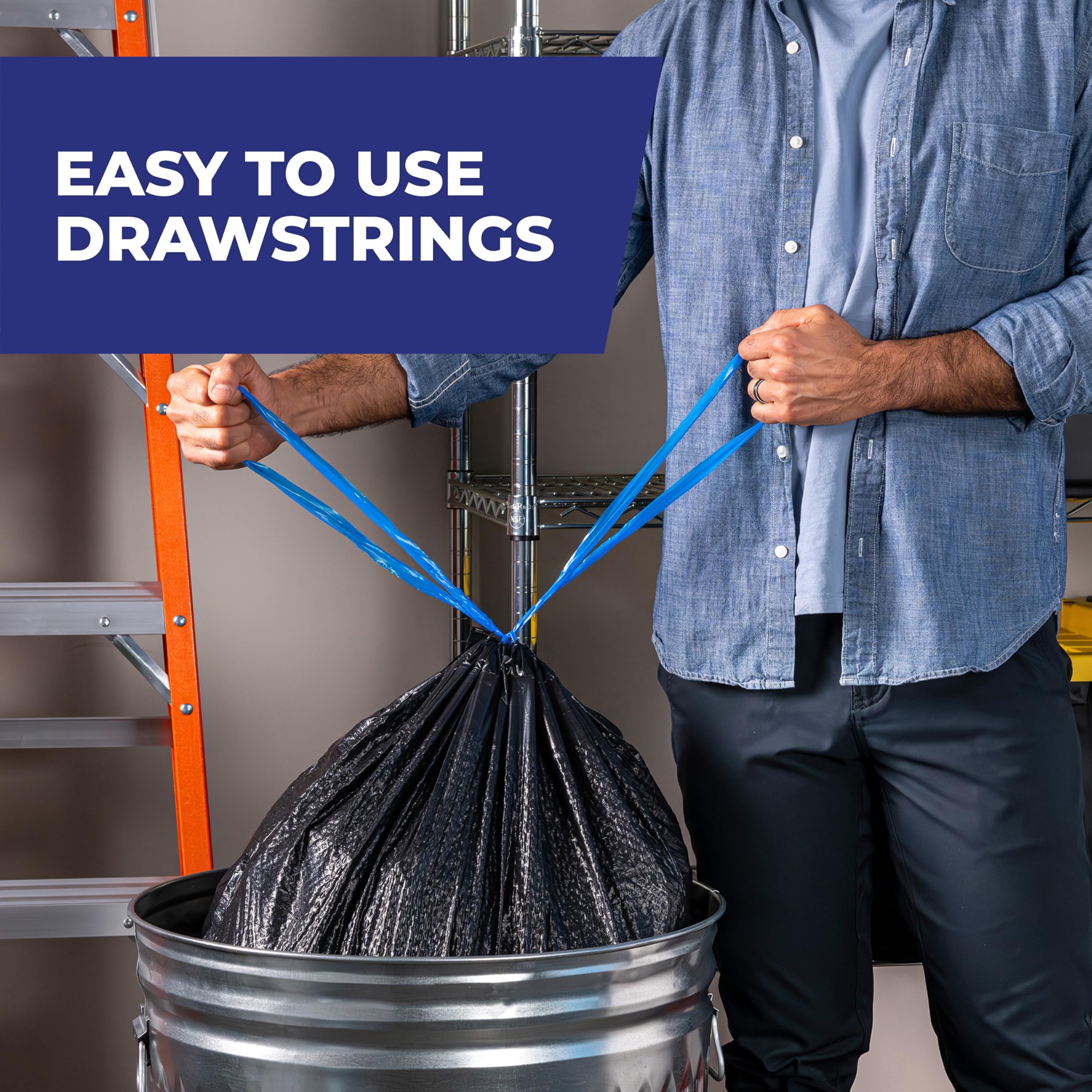 Hefty bolsa 30 gal comparada con un cubo para ver tamaño y capacidad real