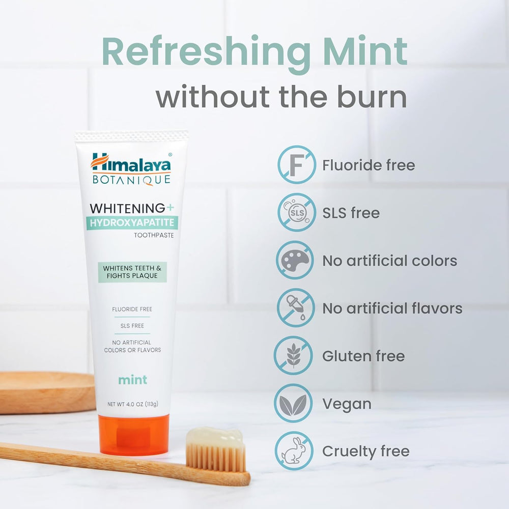 Himalaya tubo en mano para comparar tamaño de 4 oz y facilidad de transporte