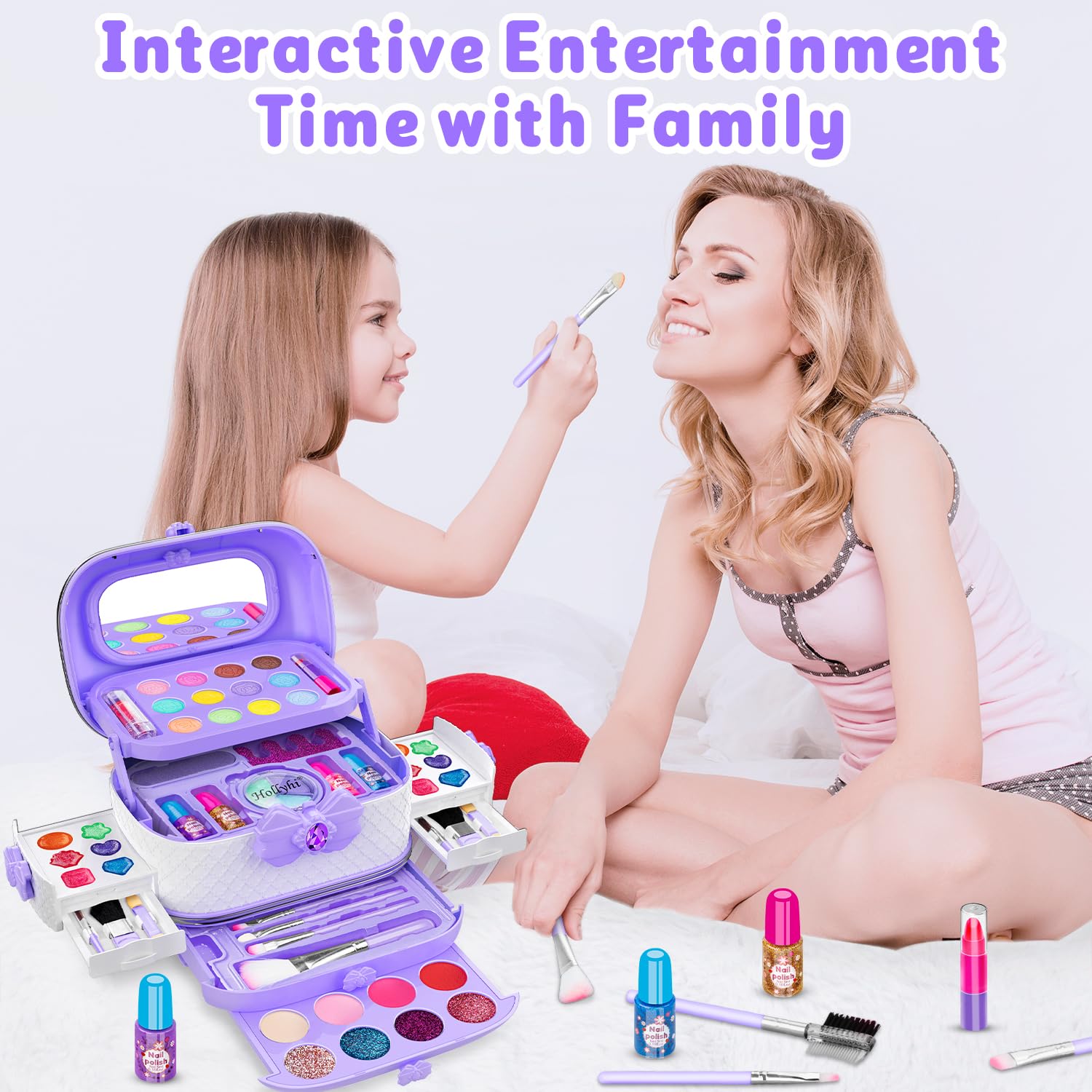 Niña jugando con Hollyhi fomentando imaginación y coordinación