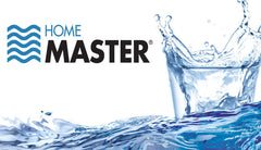 Home Master comparación de tamaño con mano mostrando facilidad de cambio y ahorro de espacio