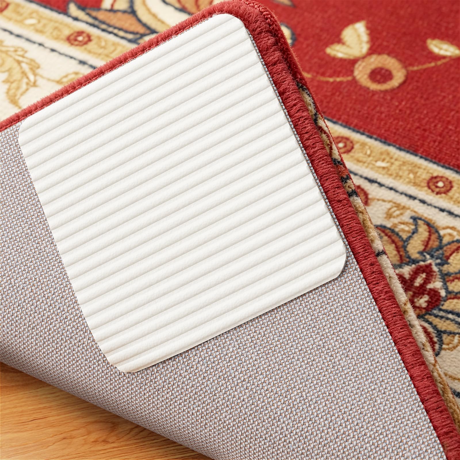 Home Techpro ambiente de sala con alfombra fija y esquinas planas, aspecto estético