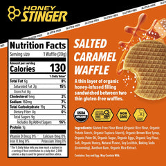 Honey Stinger waffle en mano demostrando tamaño portátil y fácil transporte