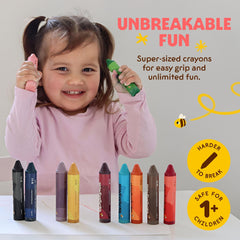 Honeysticks crayon en mano de niño facilitando agarre y desarrollo motor