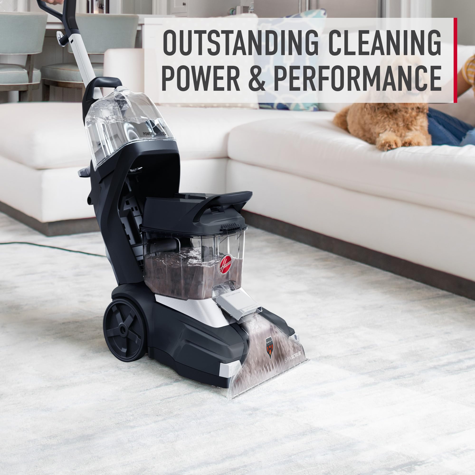 Hoover espuma de limpieza en fibra de alfombra demostrando acción renovadora