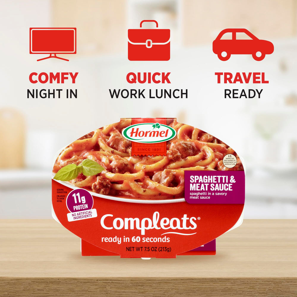 Hormel Compleats bandeja en mano para comparar tamaño y porción individual