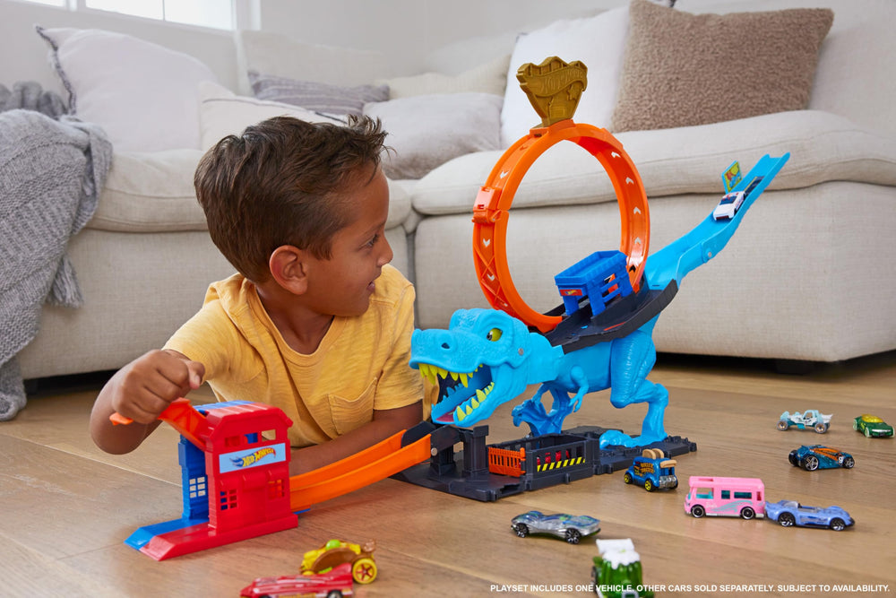 Hot Wheels detalle de los ojos del T-Rex que cambian al ser derribado