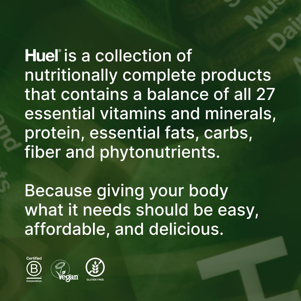 Huel pouch abierto con polvo proteico listo para mezclar