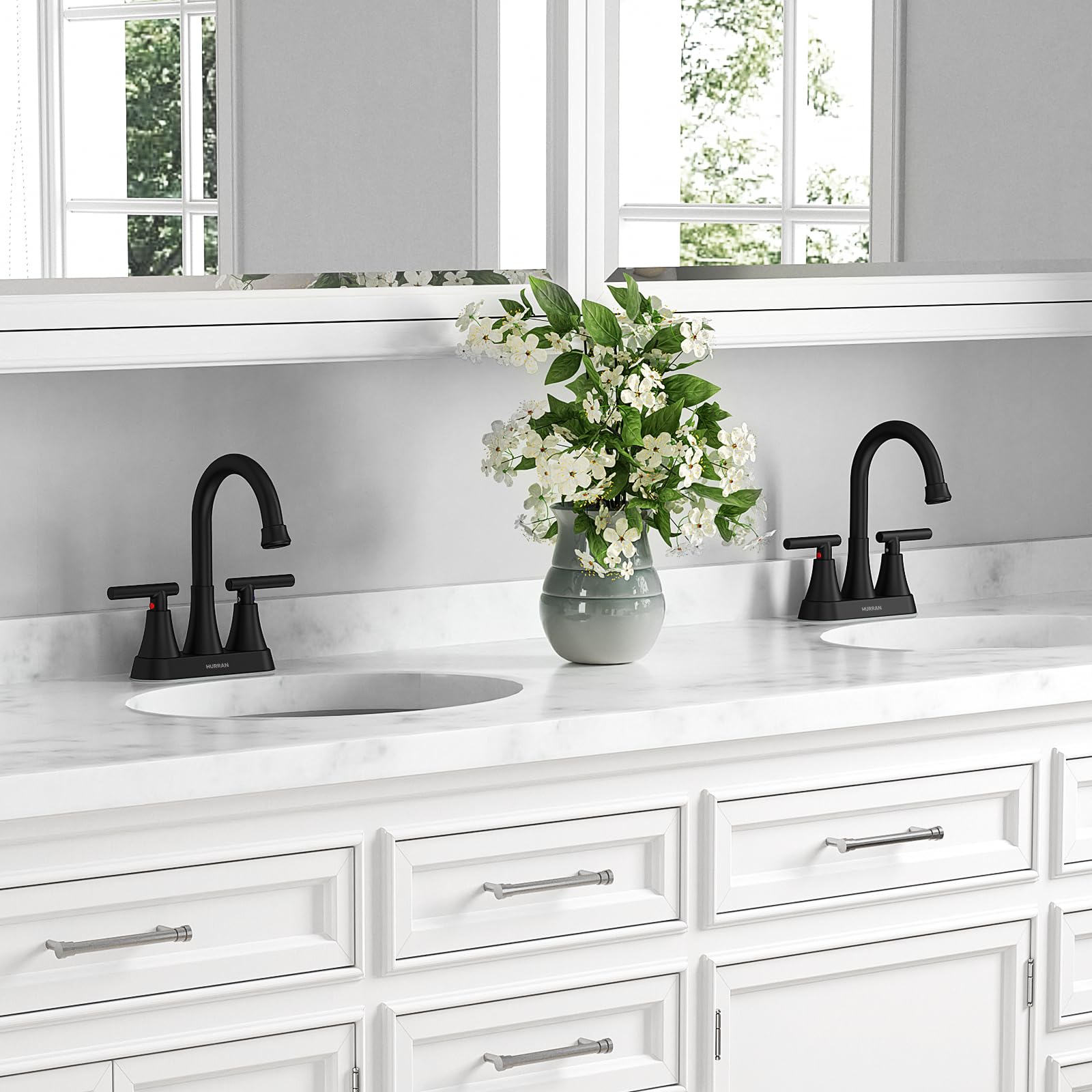 Hurran en baño moderno mostrando cómo integra diseño y funcionalidad