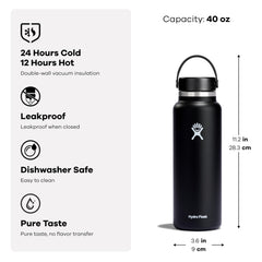 Hydro Flask en uso junto a mochila, transporte cómodo y seguro