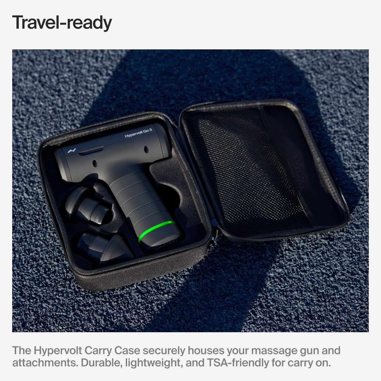 Hyperice Hypervolt Go 3 comparación de tamaño con una mano, diseño compacto
