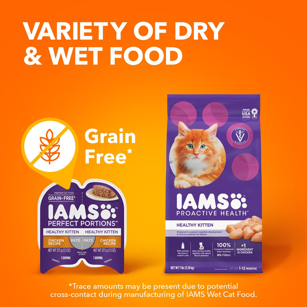 IAMS gatito comiendo del cuenco, favorece apetito y crecimiento