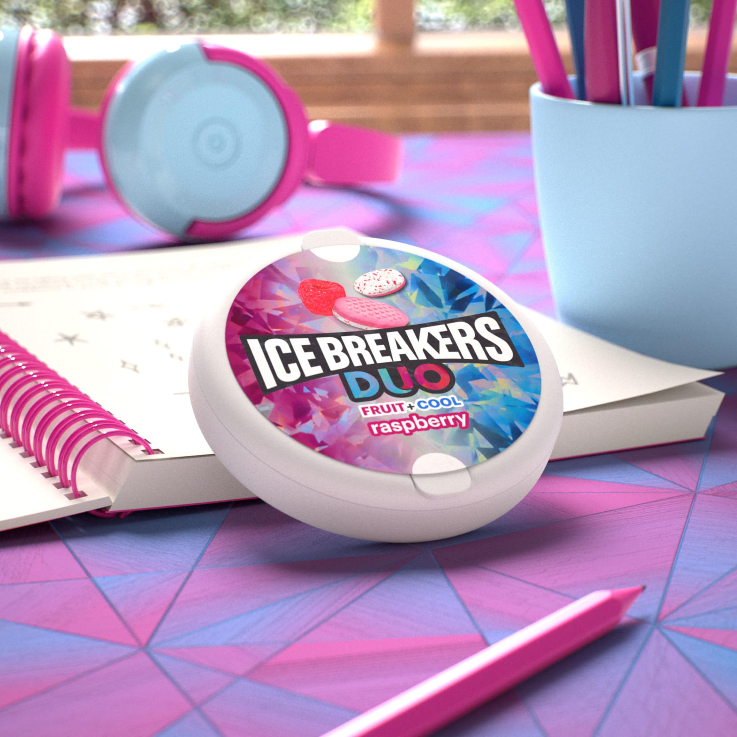 Ice Breakers lata abierta con pastillas listas para usar en cualquier lugar