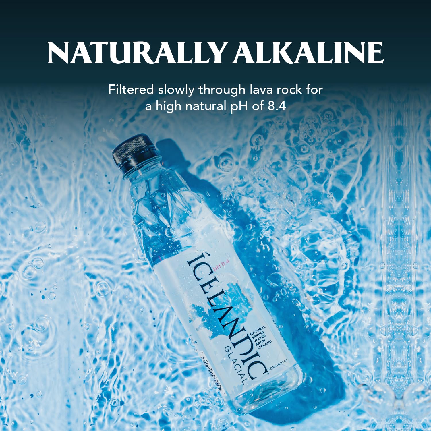 Icelandic Glacial botella sobre mesa junto a platos, armoniza con comidas