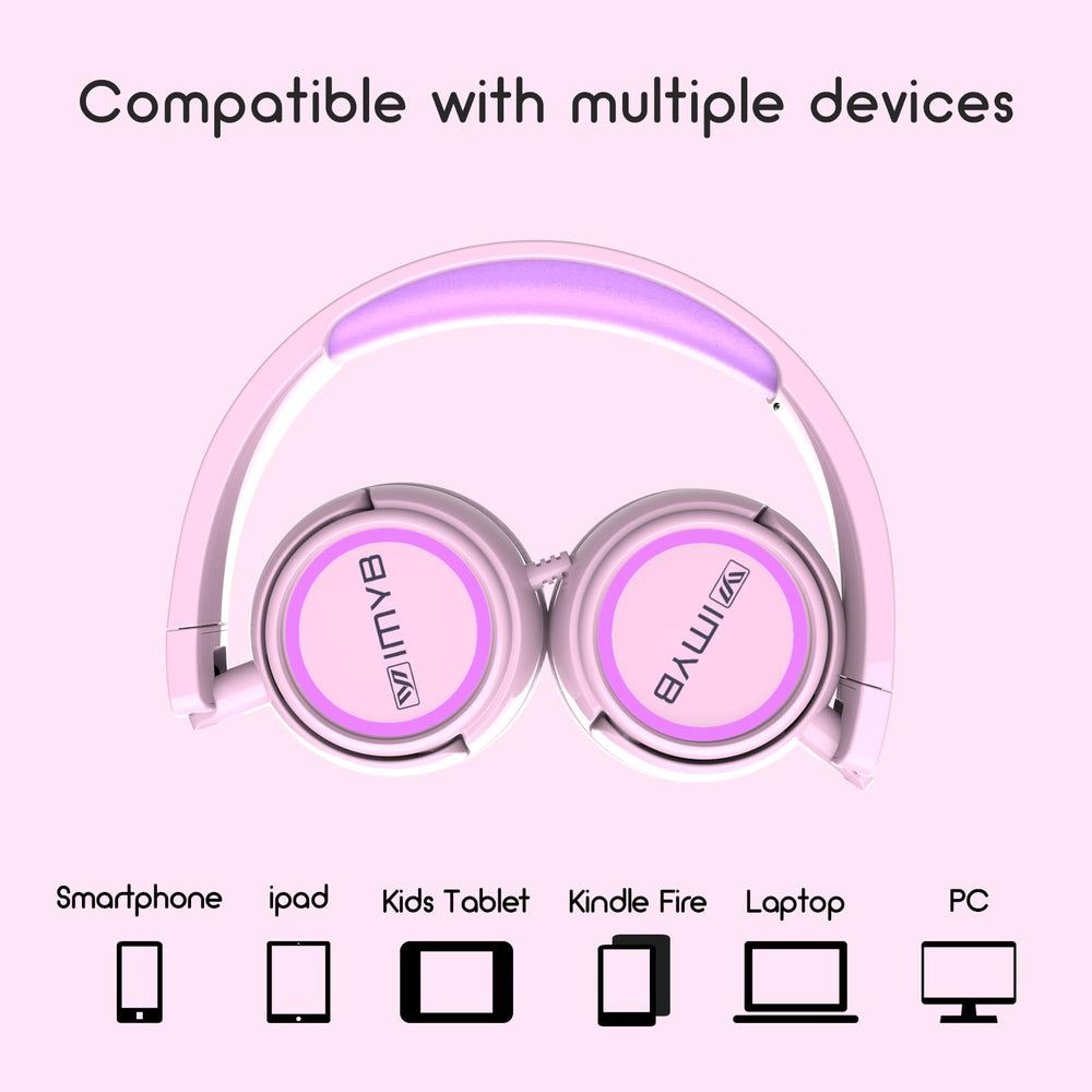 IMYB auriculares en uso con tablet, ideales para clases y entretenimiento infantil