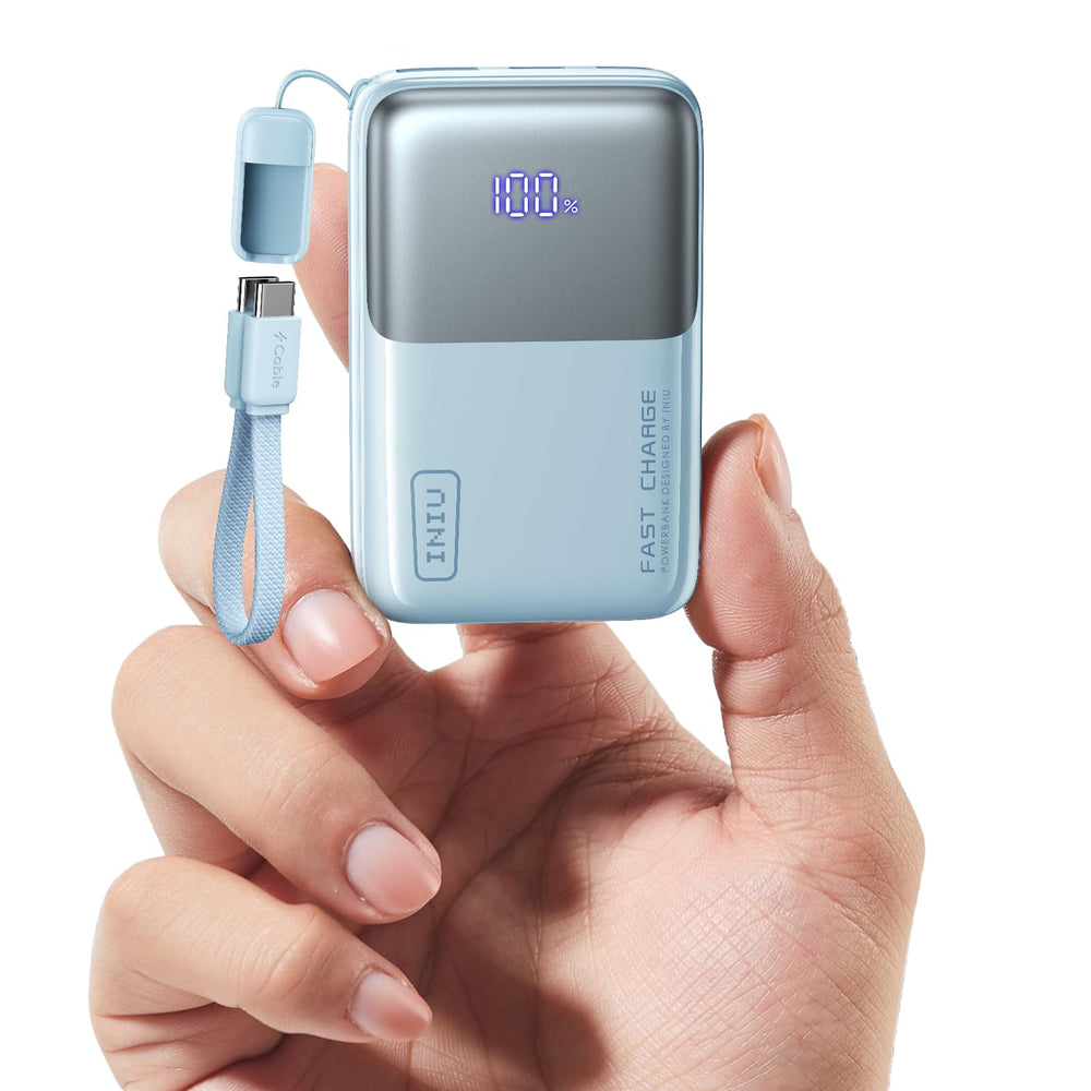 INIU vista frontal del power bank mostrando diseño compacto y ahorro de espacio