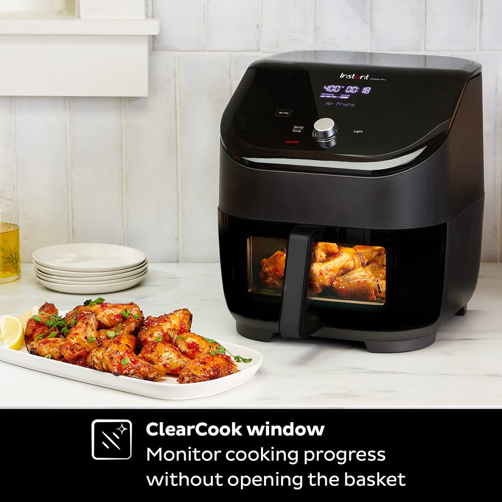 Instant Pot Vortex detalle de cesta crujiente señalando cocción uniforme y textura