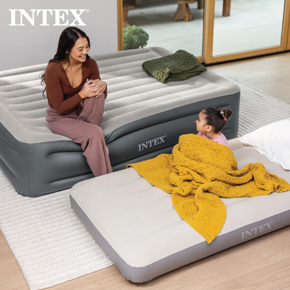 Intex etiqueta con dimensiones aproximadas y capacidad de 300 lb