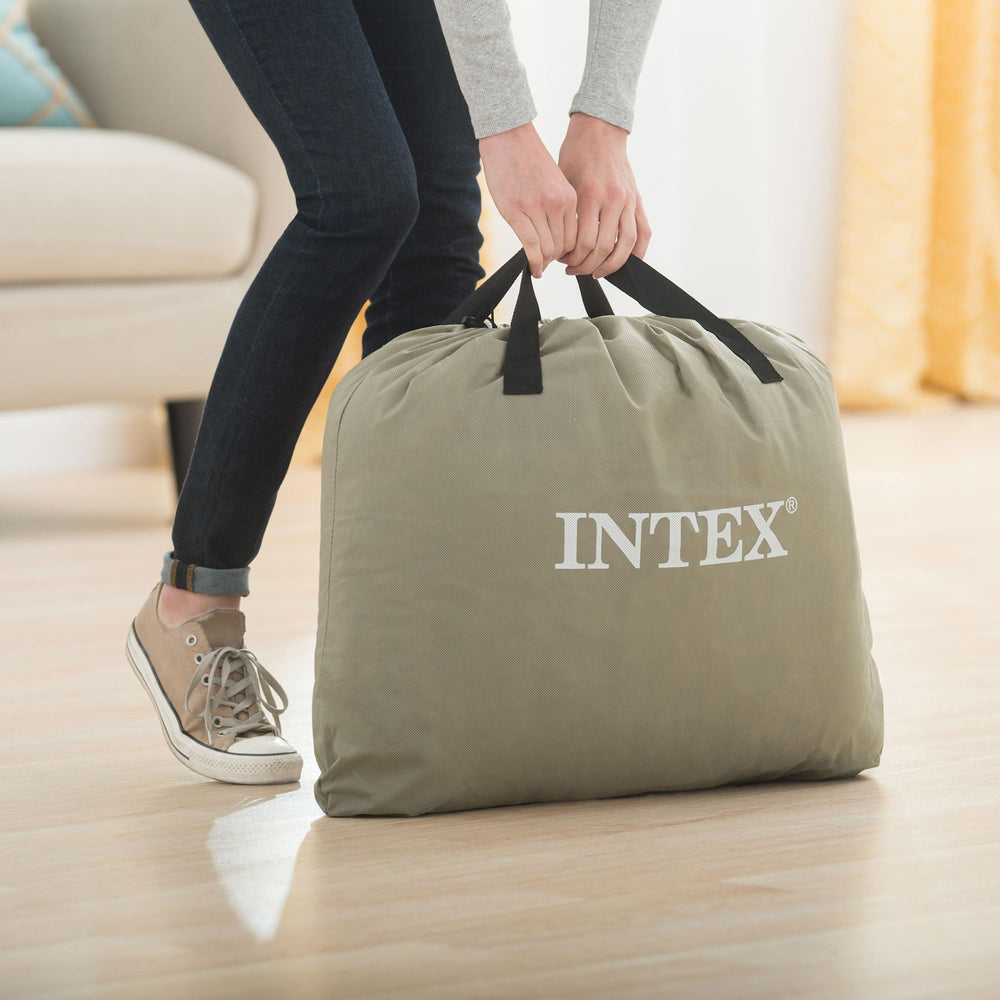 Intex colchón desinflado y plegado listo para almacenamiento compacto
