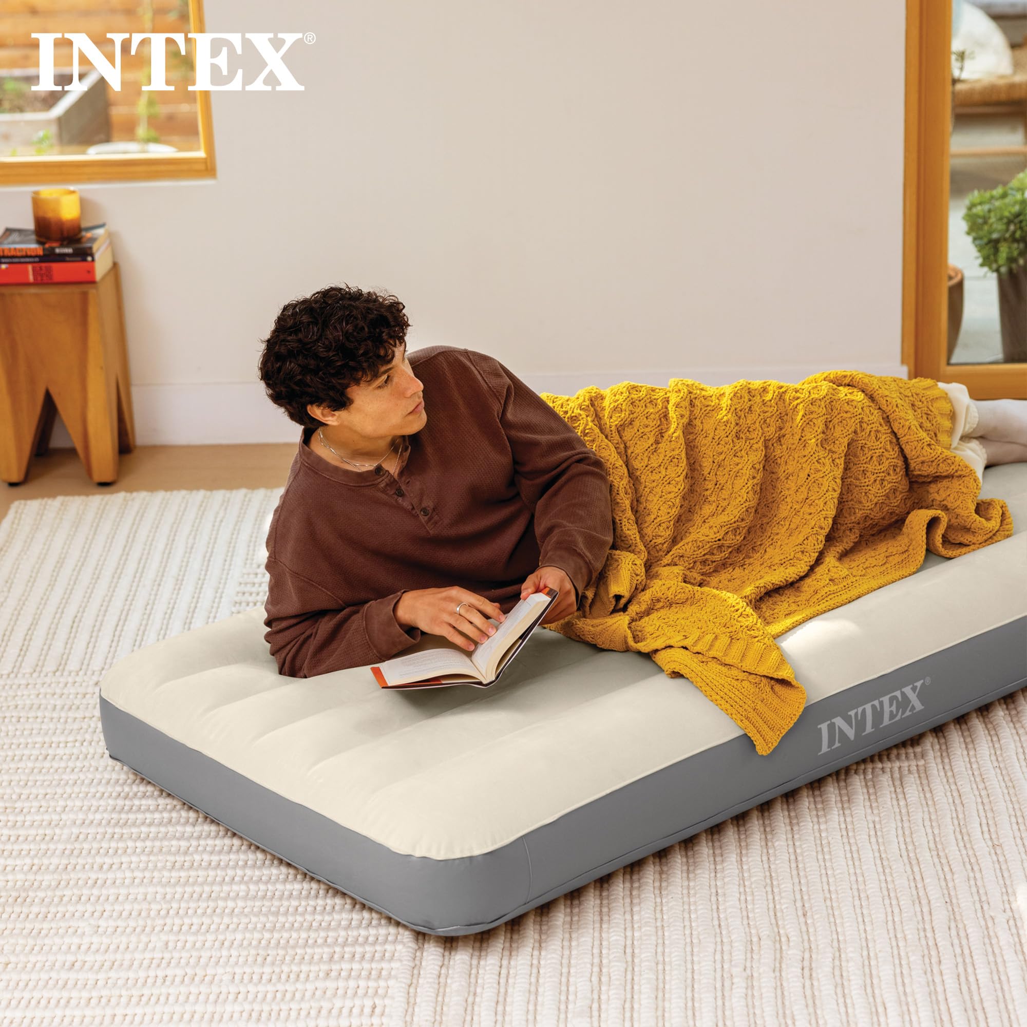 Intex colchón doblado listo para transporte y fácil almacenamiento