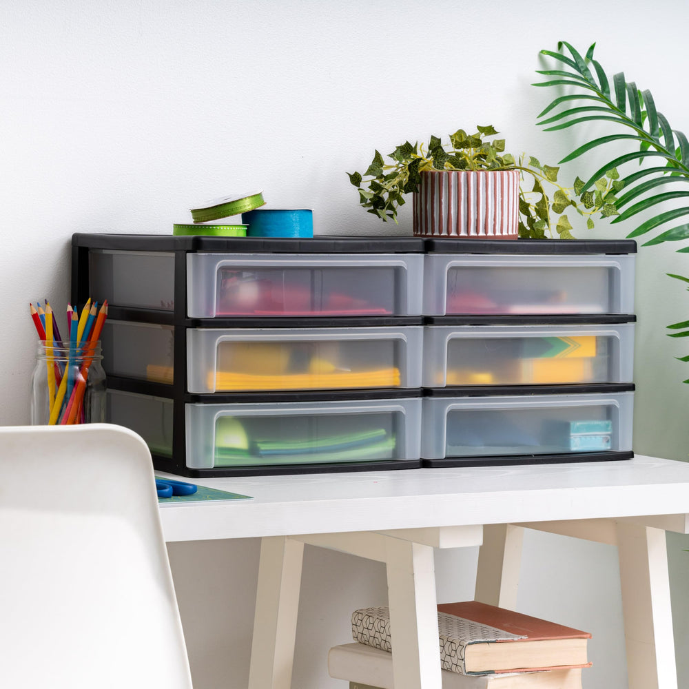 IRIS USA interior del cajón con suministros organizados para acceso fácil