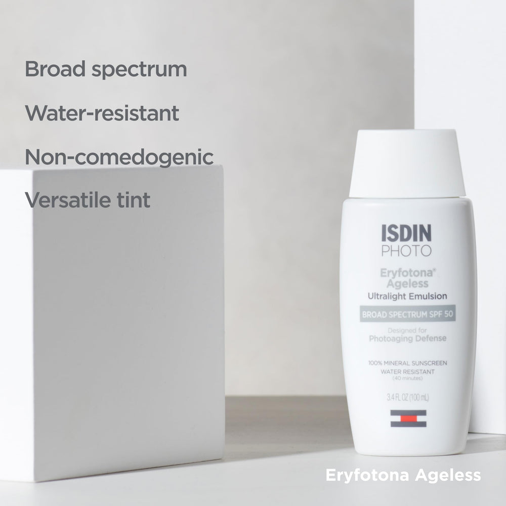 ISDIN tamaño del envase 3,4 fl oz junto a objetos para escala y portabilidad