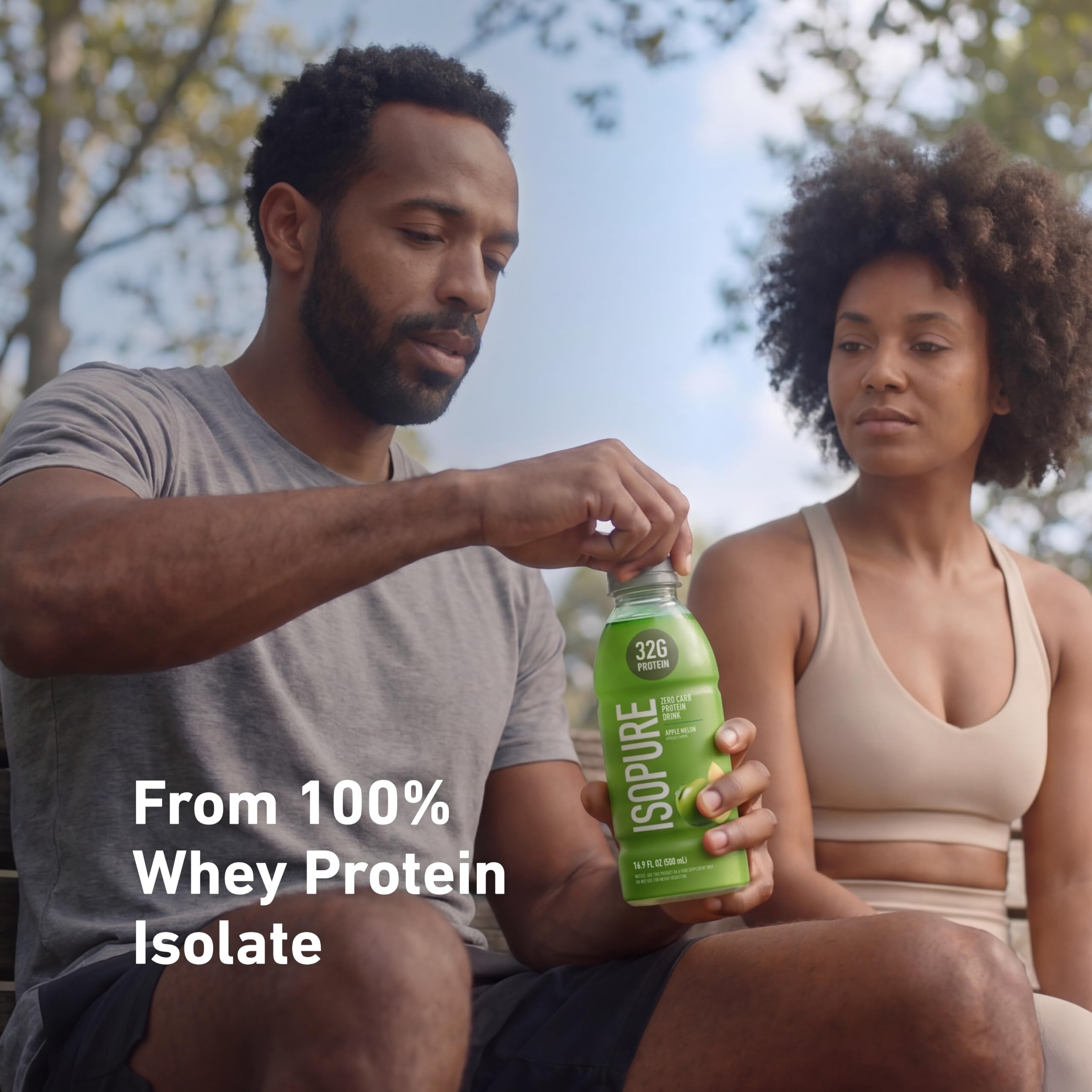 Isopure abriendo tapón listo para beber para consumo rápido y fácil