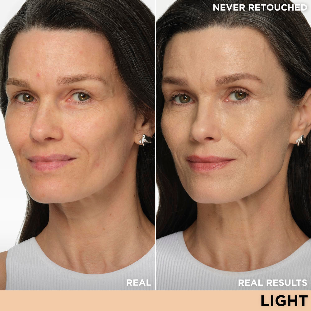 IT Cosmetics textura de CC+ Cream Light en la mano con acabado hidratante visible