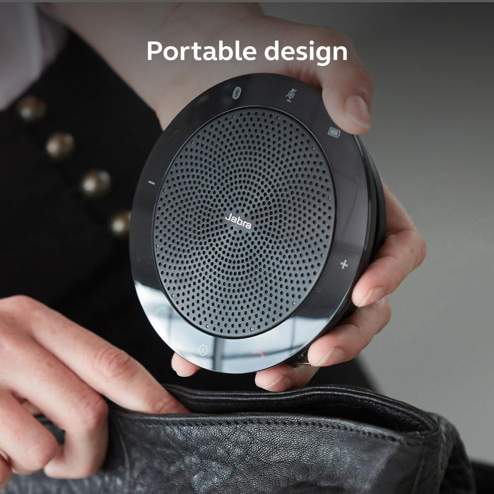 Jabra Speak 510 en escritorio con portátil listo para videoconferencia
