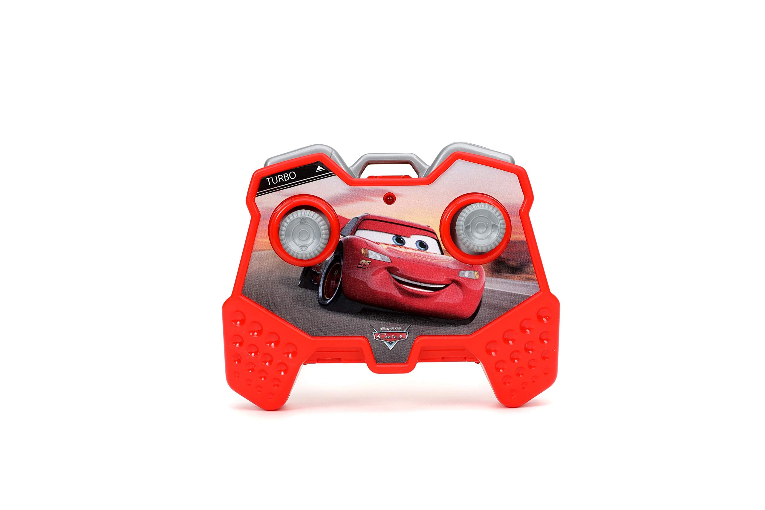 Jada Lightning McQueen comparado en mano para ver escala 1:24