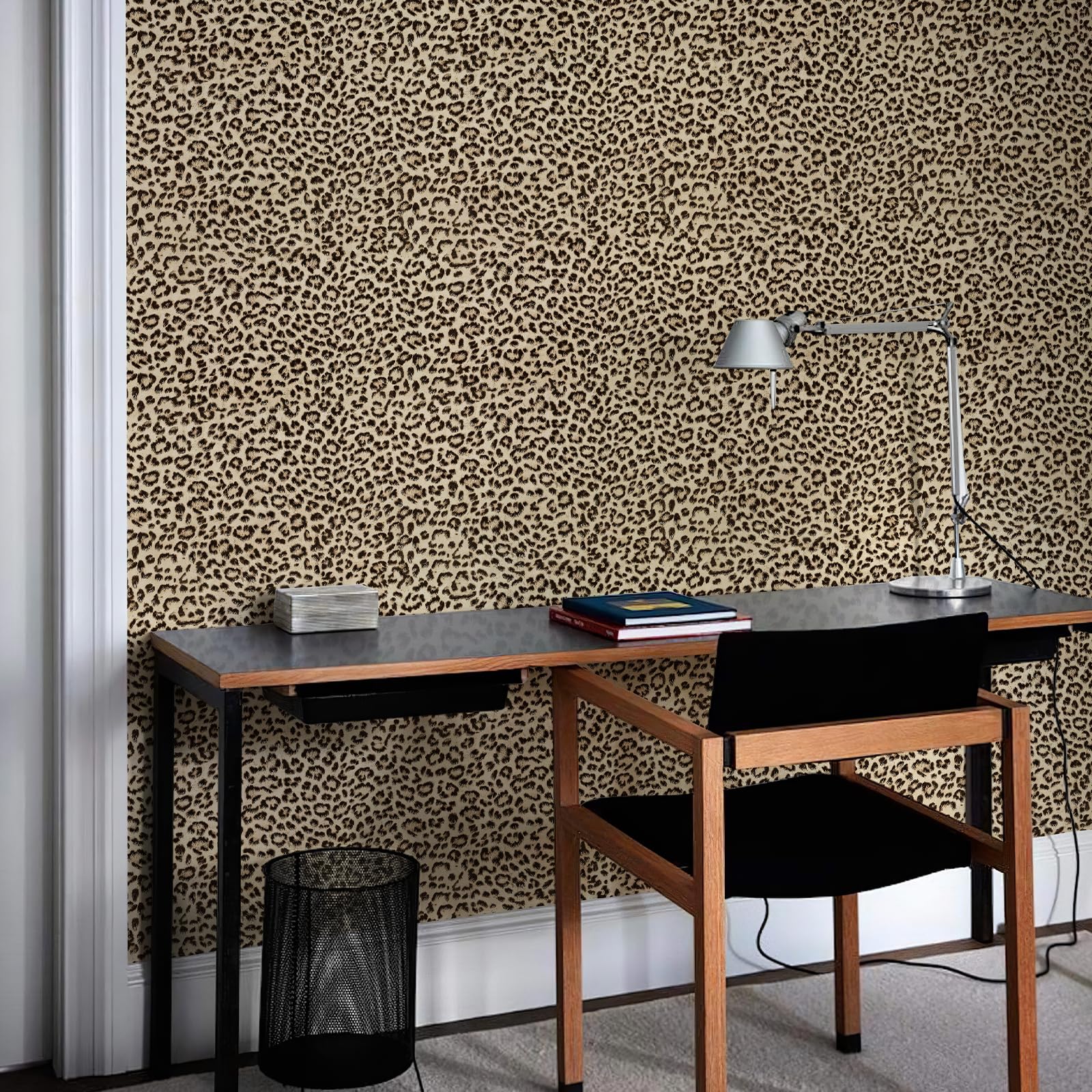JiffDiff mueble renovado con papel tapiz aportando aspecto moderno y ahorro