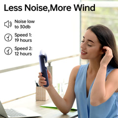 JISULIFE ventilador en mano generando brisa para comodidad inmediata