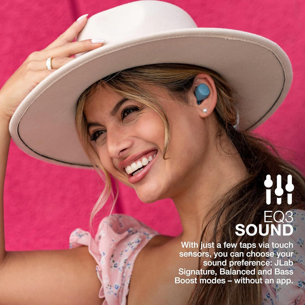 JLab auricular en uso durante paseo mostrando comodidad y llamada clara