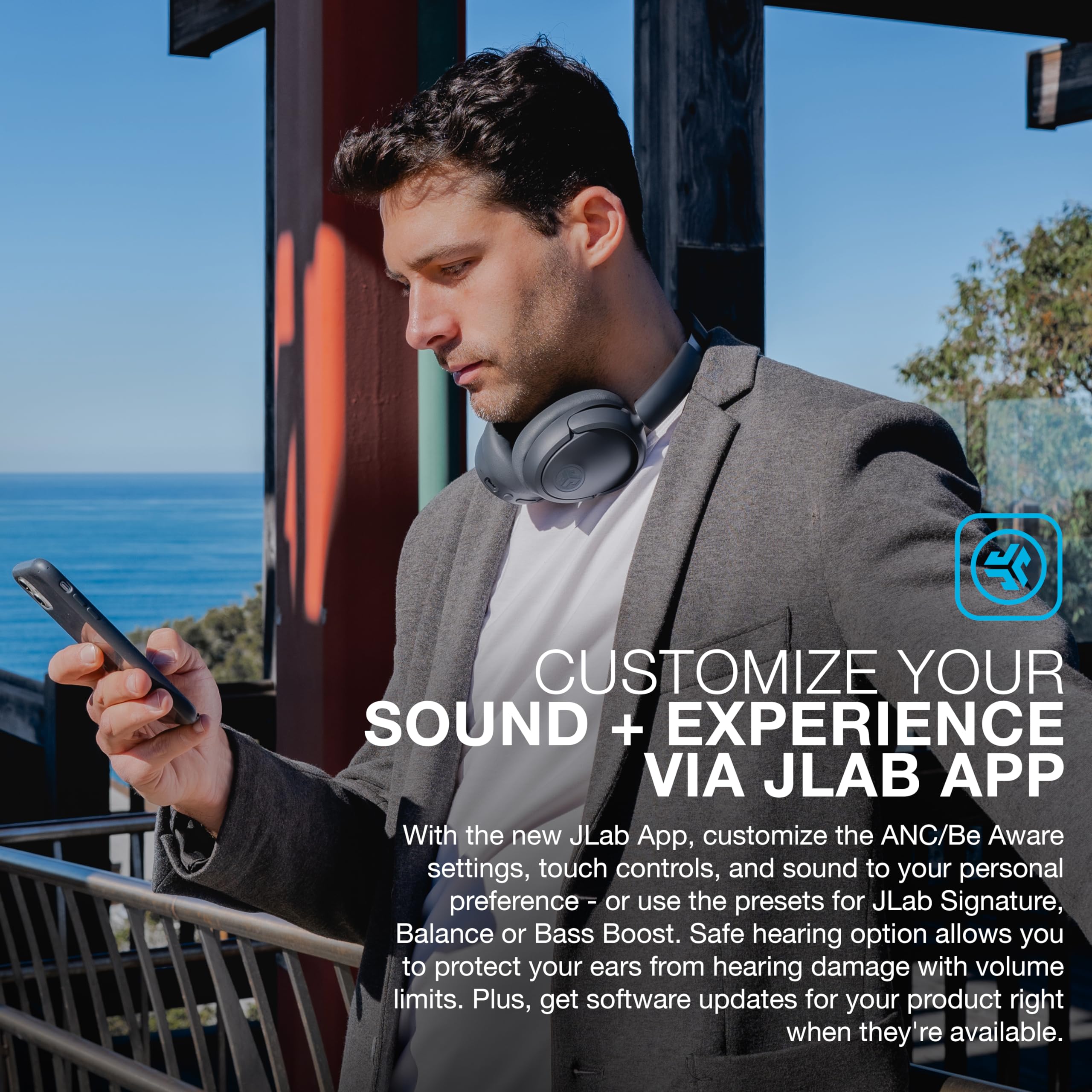 JLab JBuds Lux controles táctiles y puertos con ajuste personalizable