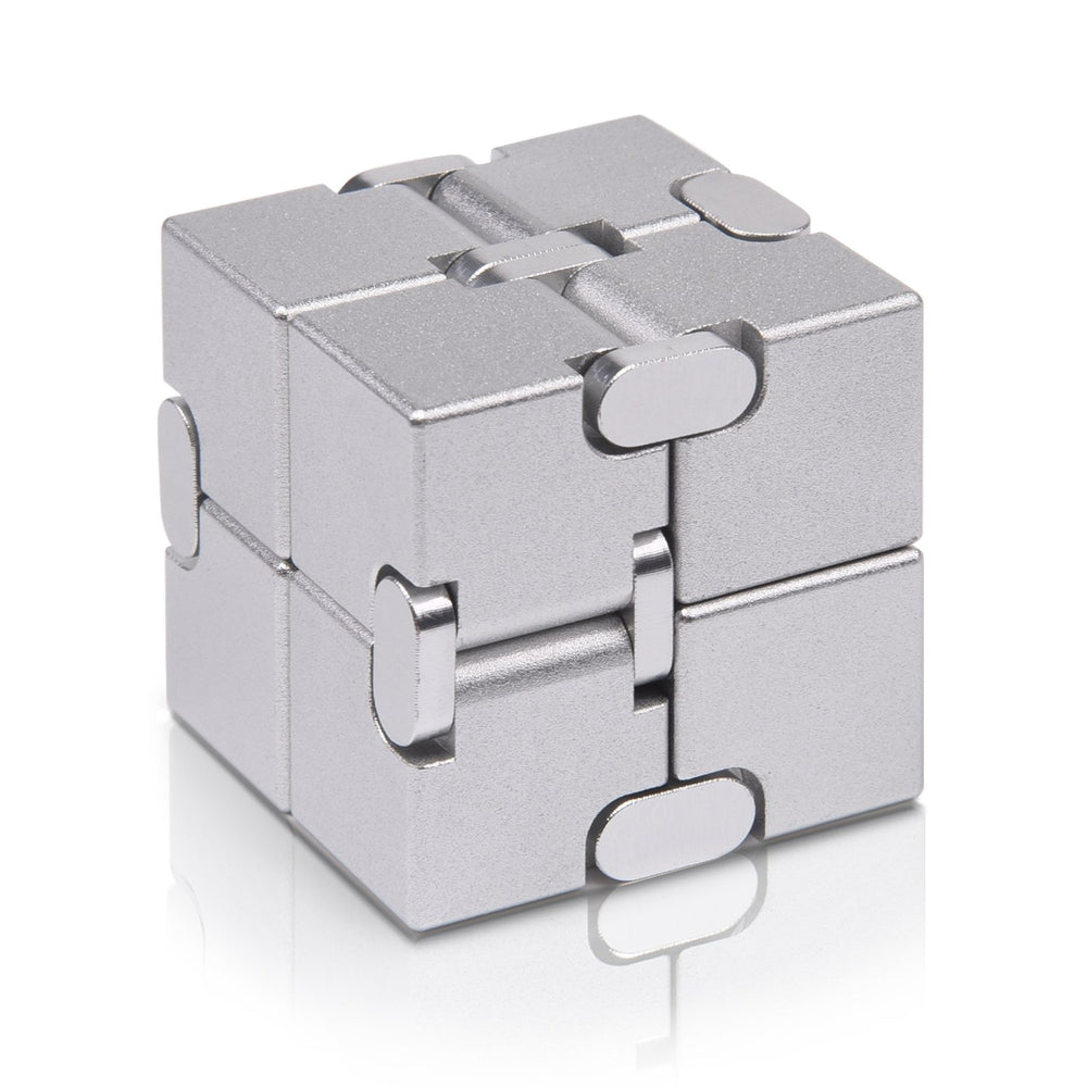 JOEYANK cubo infinito frontal mostrando acabado metálico y diseño duradero