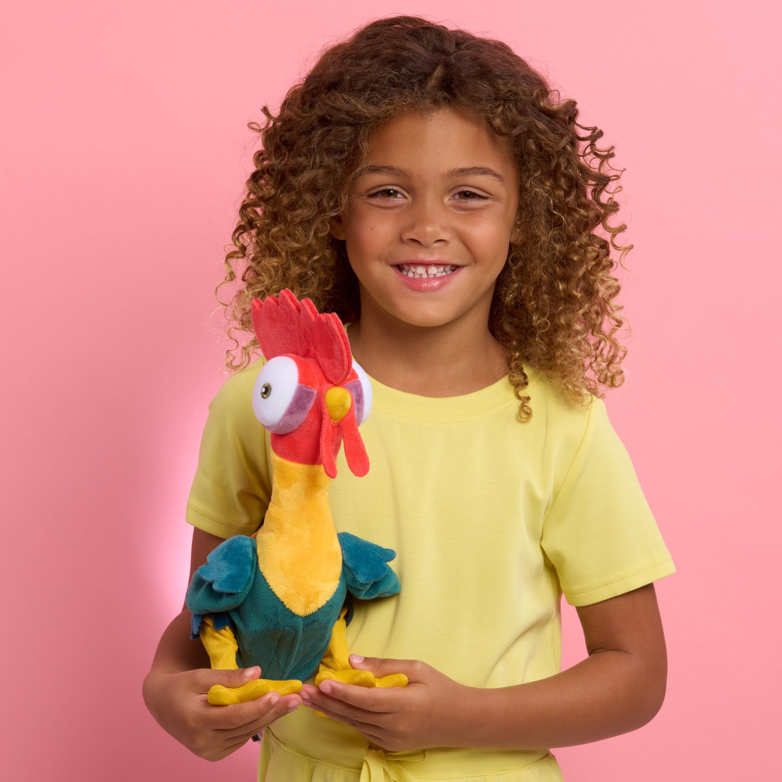 Just Play Hei Hei comparación de tamaño ideal para manos infantiles