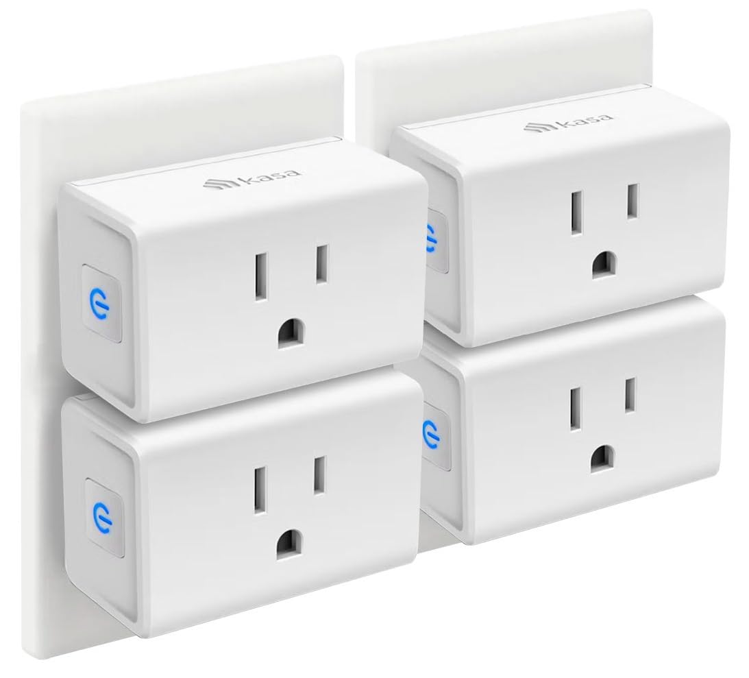 Kasa Smart enchufe frontal mostrando diseño compacto y ahorro de espacio