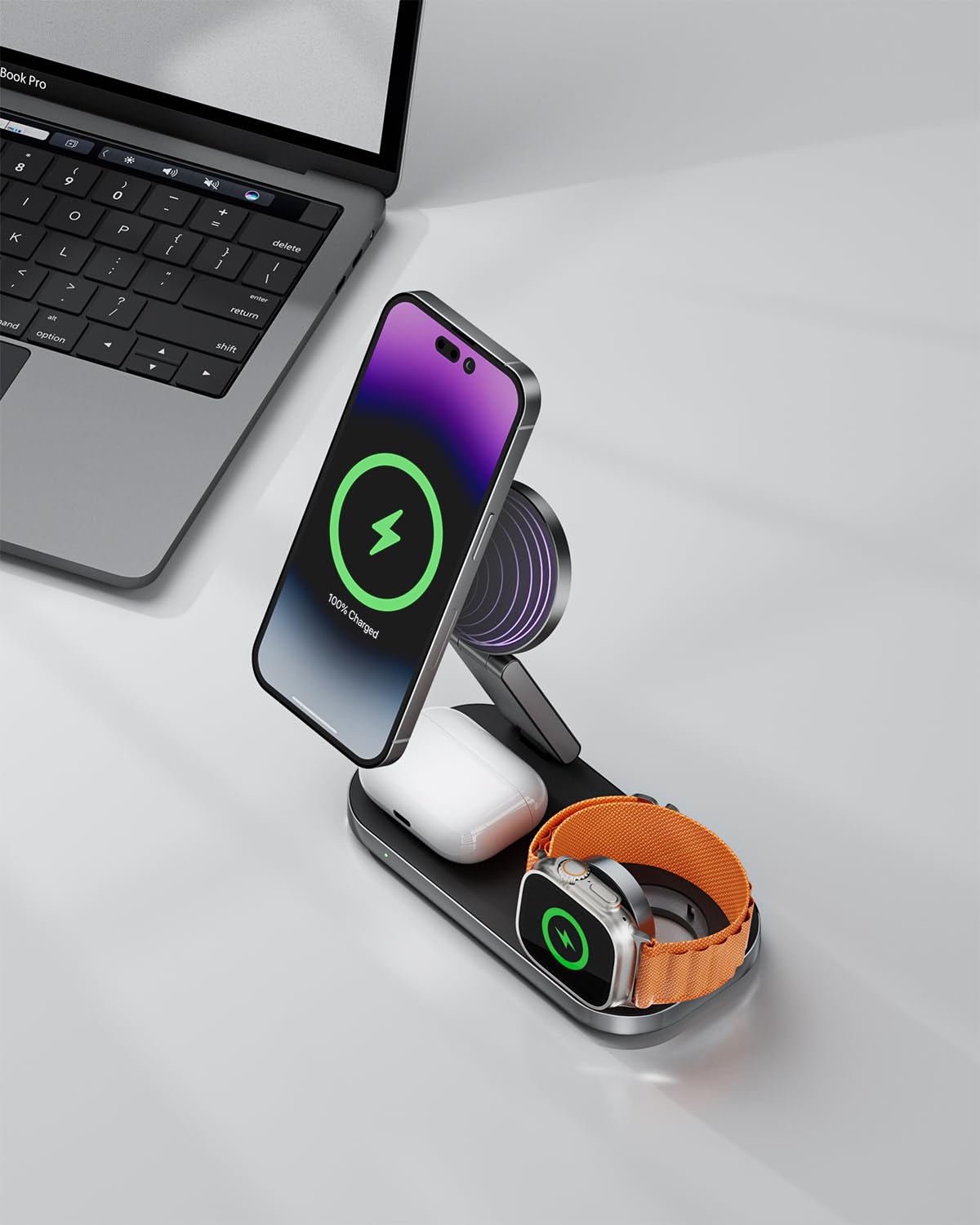 KEEPRO estación en escritorio con iPhone, reloj y AirPods organizados