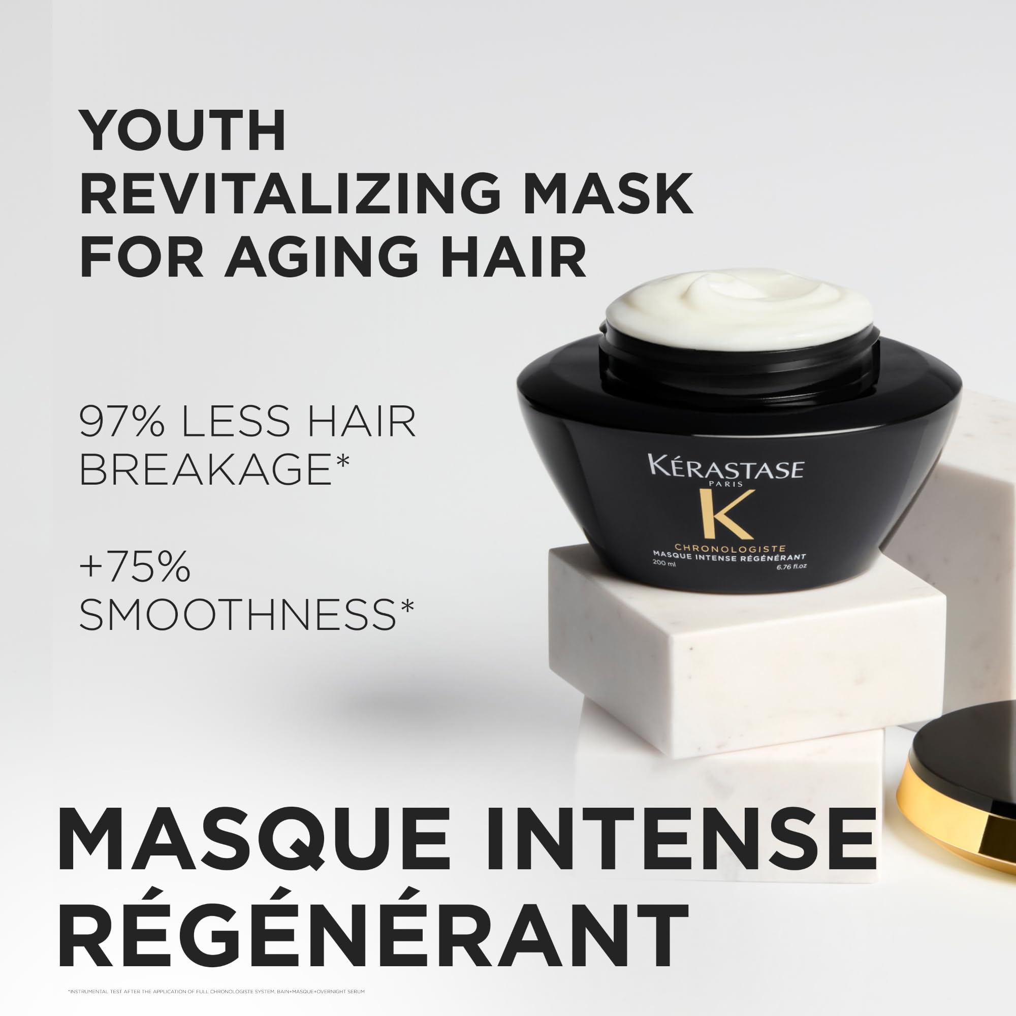 KÉRASTASE aplicación con manos en cabello húmedo para desenredado efectivo