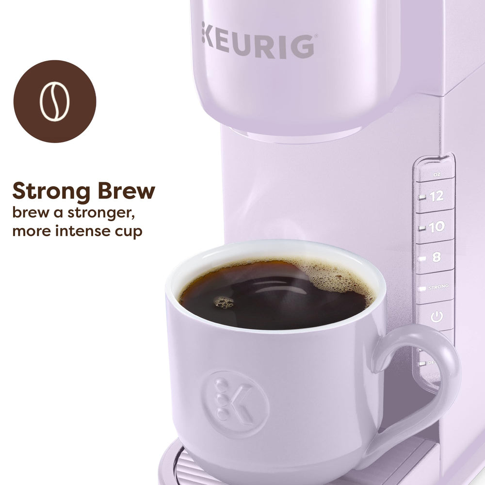 Keurig depósito 42 oz desmontable en primer plano para fácil rellenado
