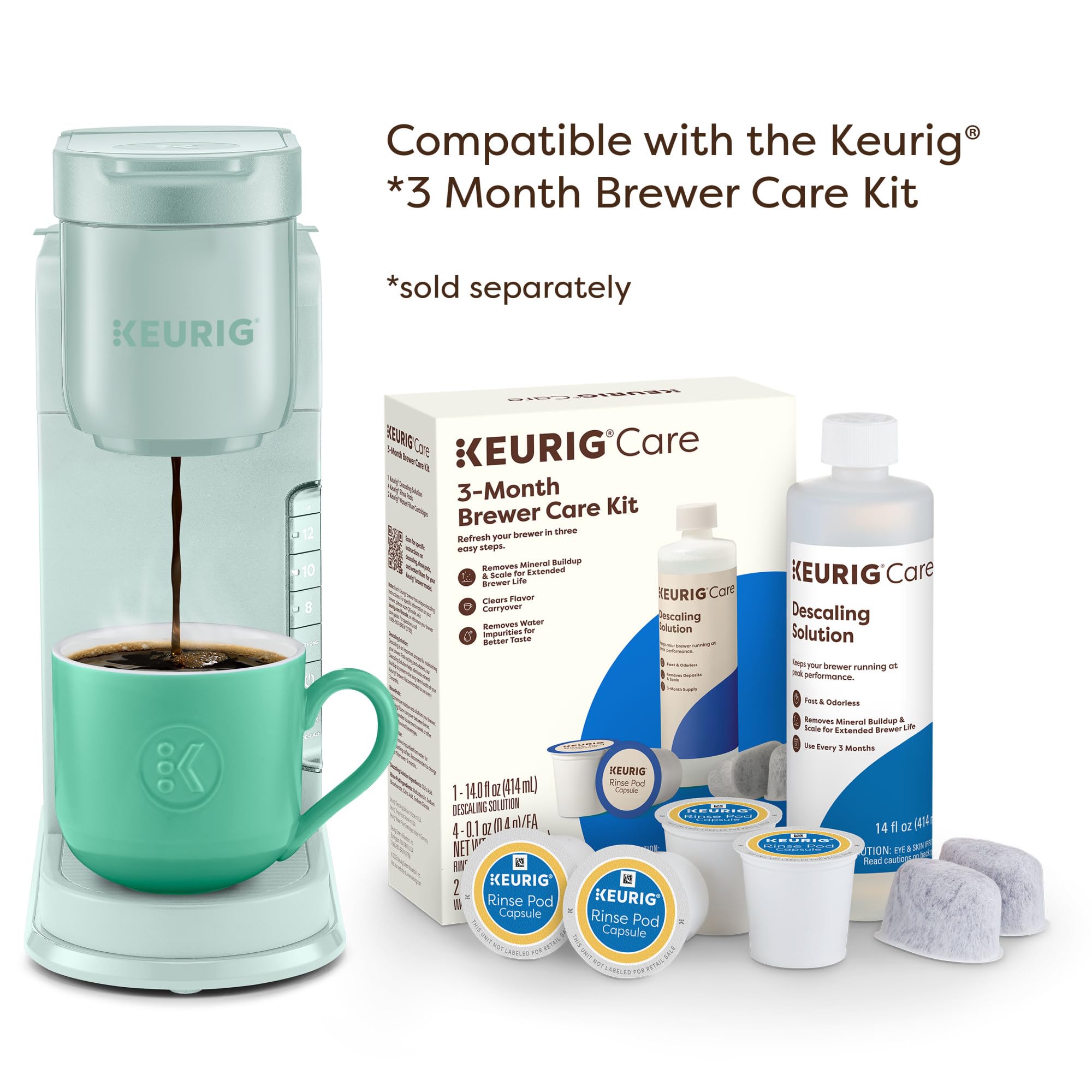 Keurig K-Express en encimera con taza preparada, contexto de uso diario práctico