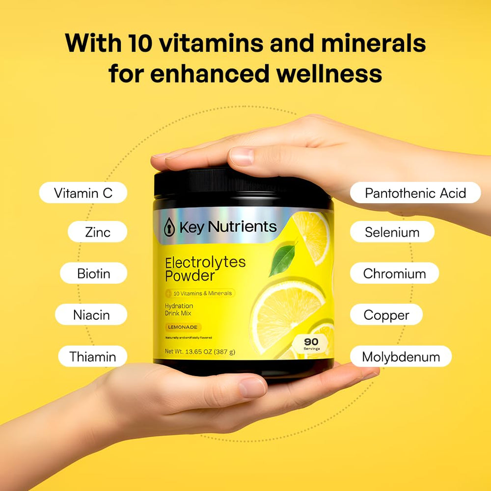 KEY NUTRIENTS vaso con mezcla limonada listo para beber y refrescar