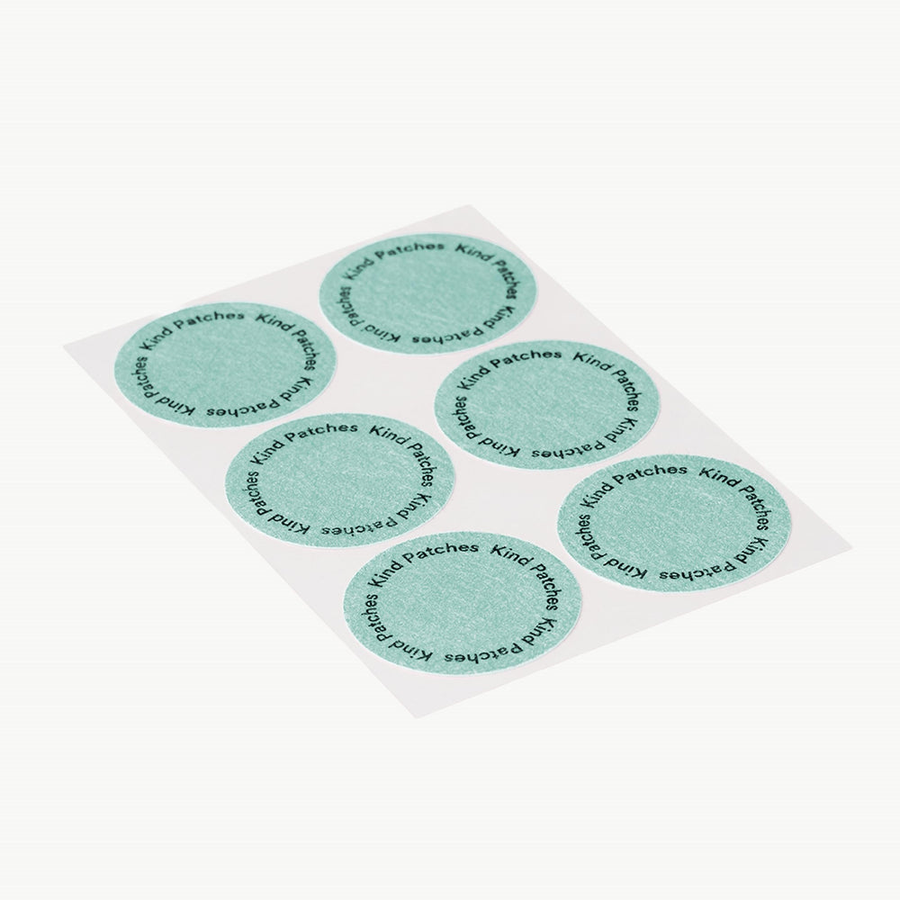 Kind Patches primer plano del parche y su textura adhesiva para confort