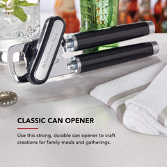 KitchenAid primer plano de la rueda de corte de acero inoxidable para cortes limpios