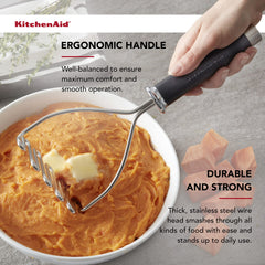 KitchenAid machacador triturando papas para puré cremoso y uniforme