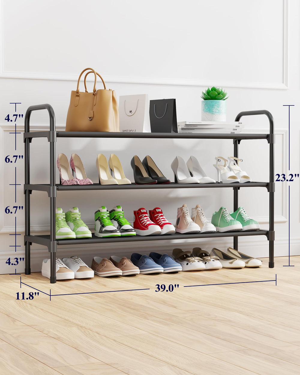 Kitsure zapatero en la entrada con zapatos organizados y accesibles