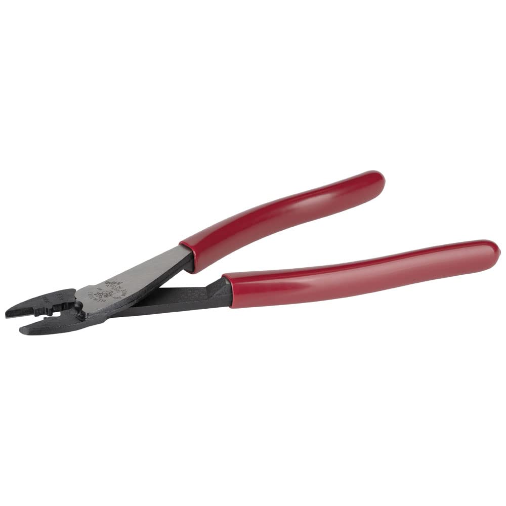 Klein Tools comparación de tamaño junto a una regla para escala clara