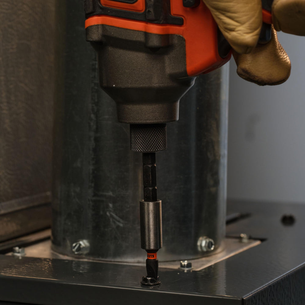 Klein Tools herramienta en obra con profesional, durabilidad para uso diario