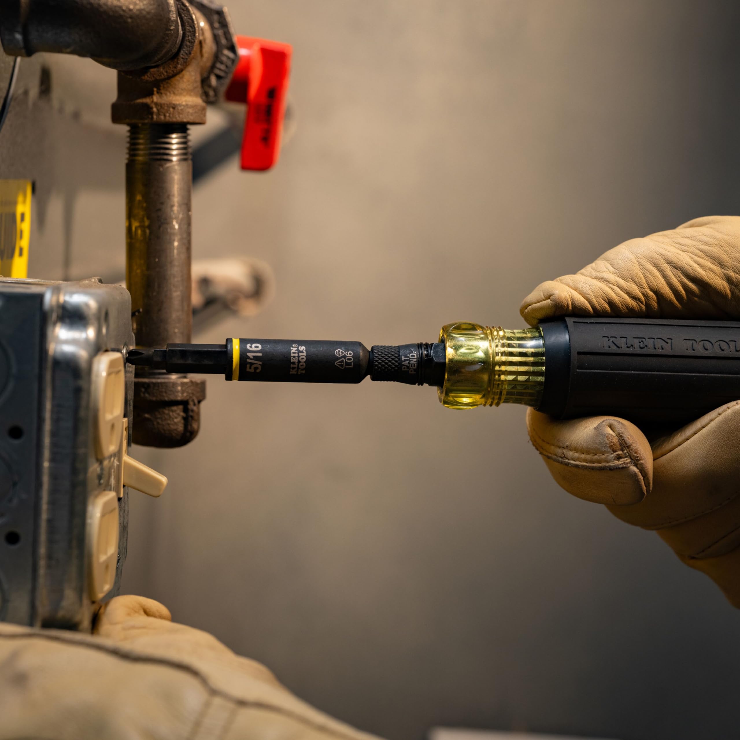 Klein Tools 32500HD convertido en cuatro nut drivers con identificación por color